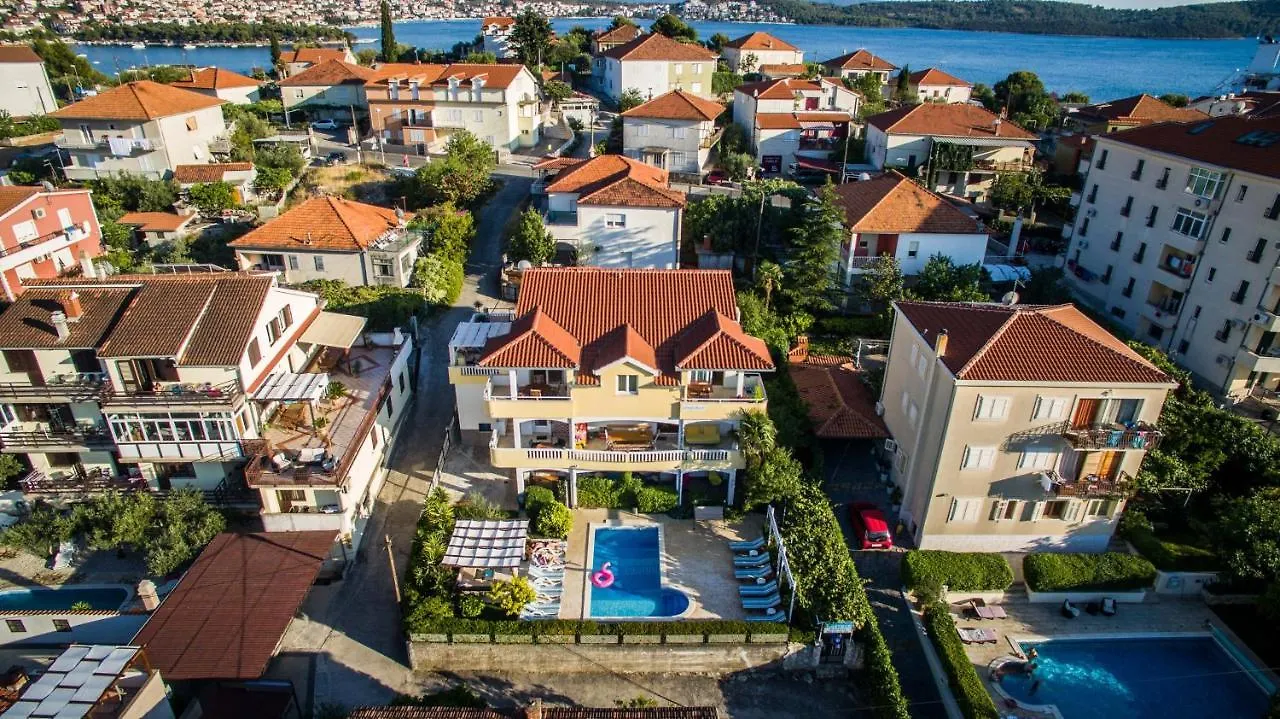 Apartments Kasalo Trogir 3*,  Croatia